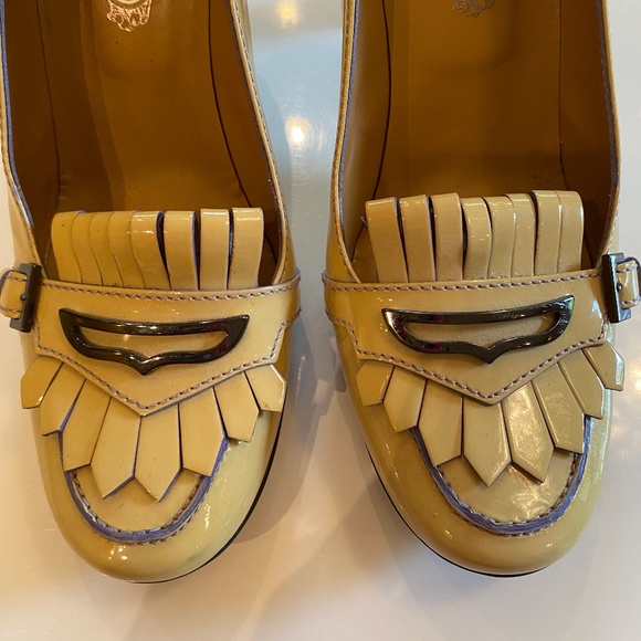 Tod's Noah Patent Leather Fringe Kiltie Heels - Picture 2 of 6